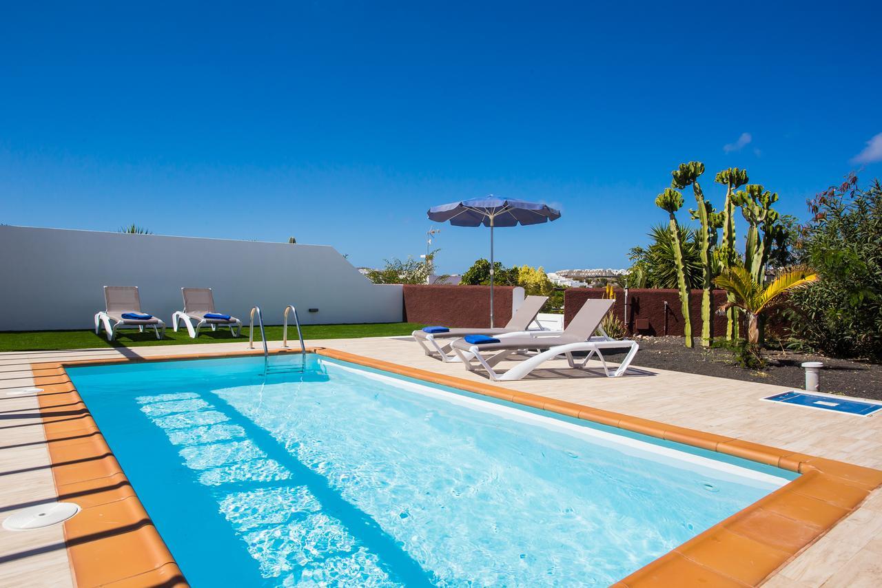Las Marinas Deluxe Playa Blanca  Bagian luar foto